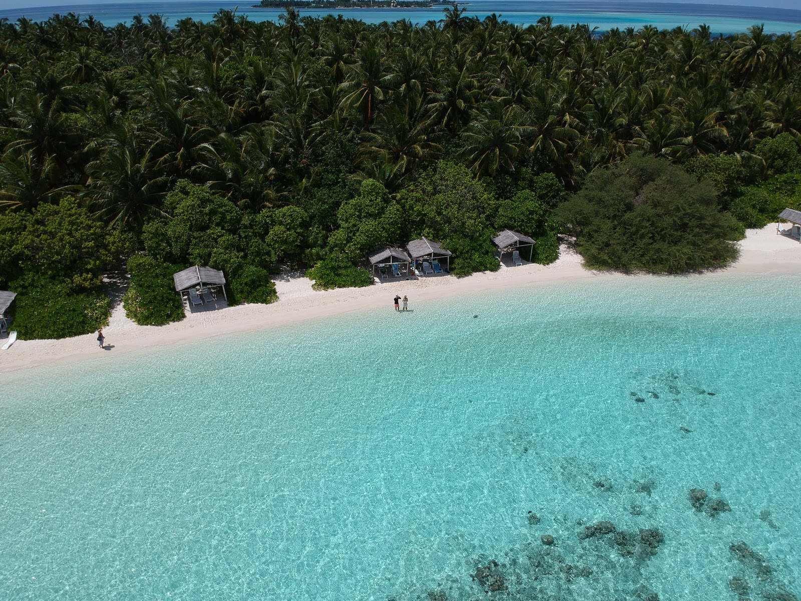 Inhabited island. Тинадху Мальдивы. Тинаду остров Мальдивы. Тинаду остров Мальдивы фото. Остров Тинаду на Мальдивах на карте.