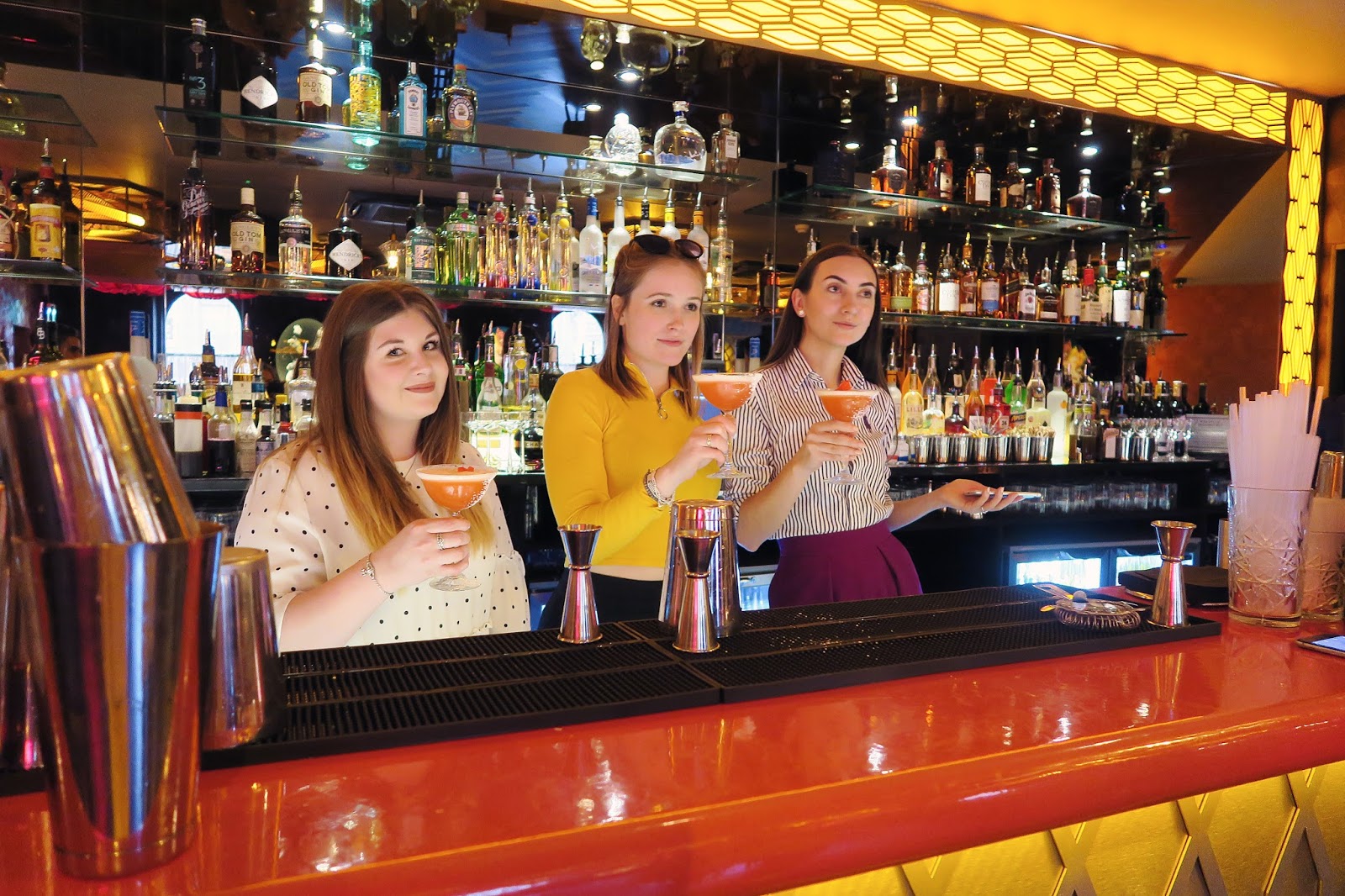 COCKTAIL MASTERCLASS AT THE NEW BIRMINGHAM DIRTY MARTINI* GraceBee