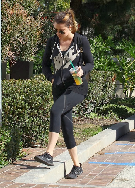 Celeb Diary: Khloe Kardashian in Woodland Hills, California