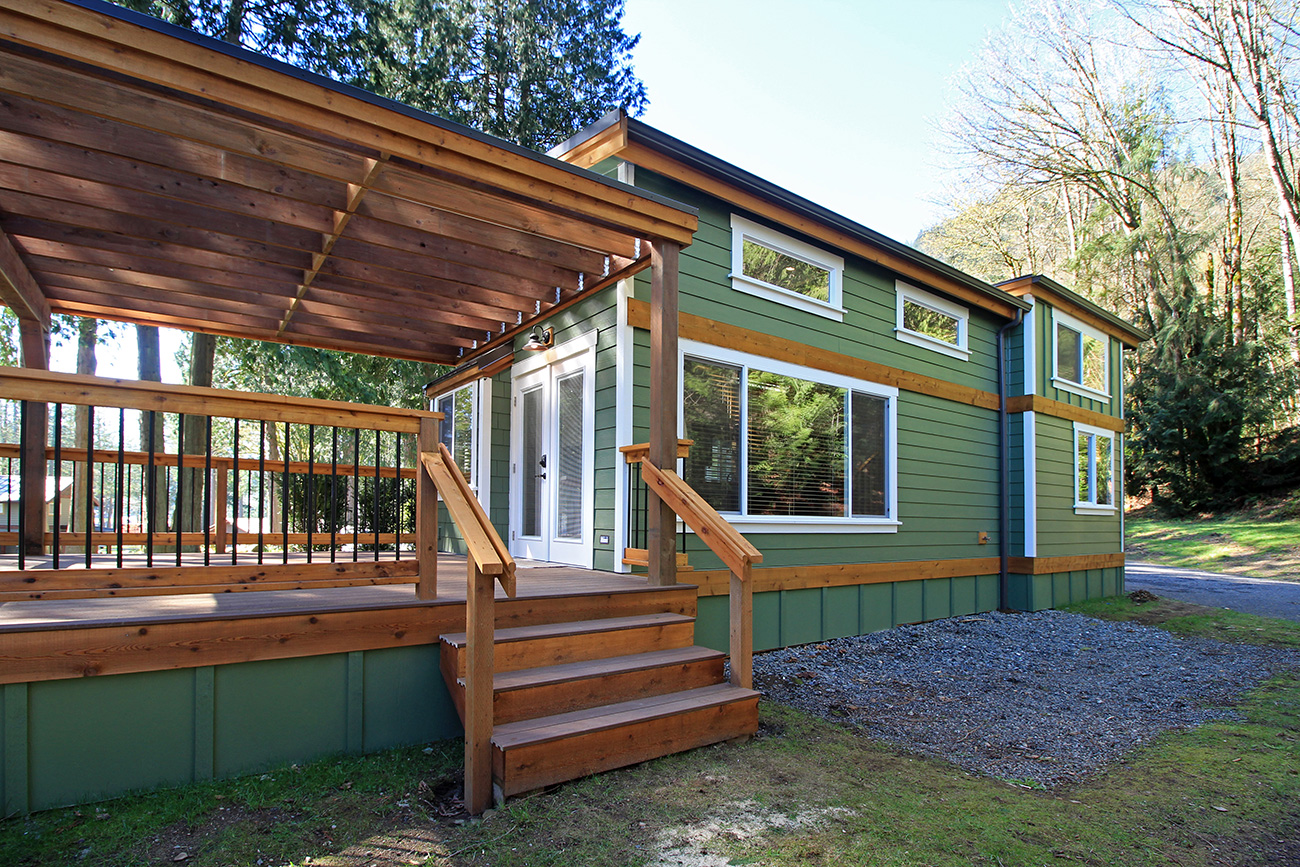TINY HOUSE TOWN The Whidbey Cottage (400 Sq Ft)