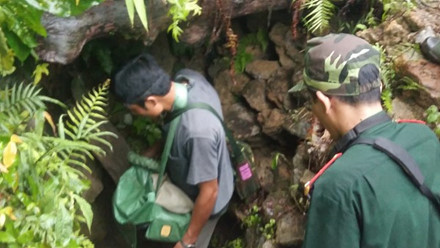 Toan canh ngay thu hai giai cuu cac nan nhan dao vang bi mac ket - Anh 2