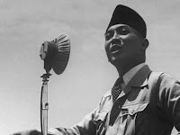 Menggelikan! Ini Perintah Pertama Presiden Soekarno Ketika Menjadi Presiden! 