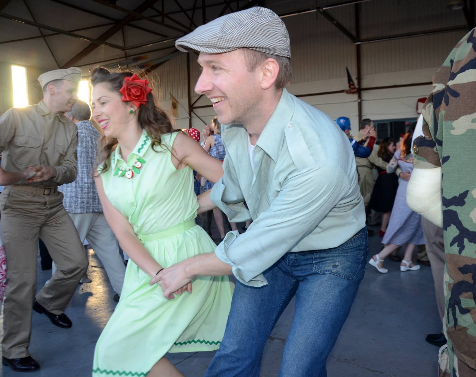 Introduction to Swing and Beginner/Intermediate Swing Dance Classes