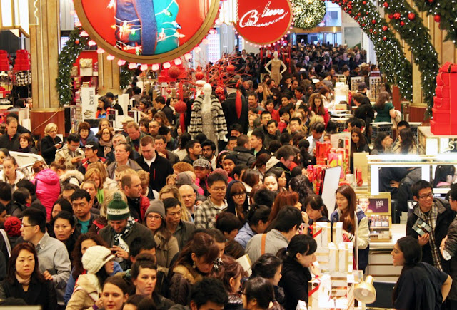 Black Friday 2016 croud Black Friday 2016 croud