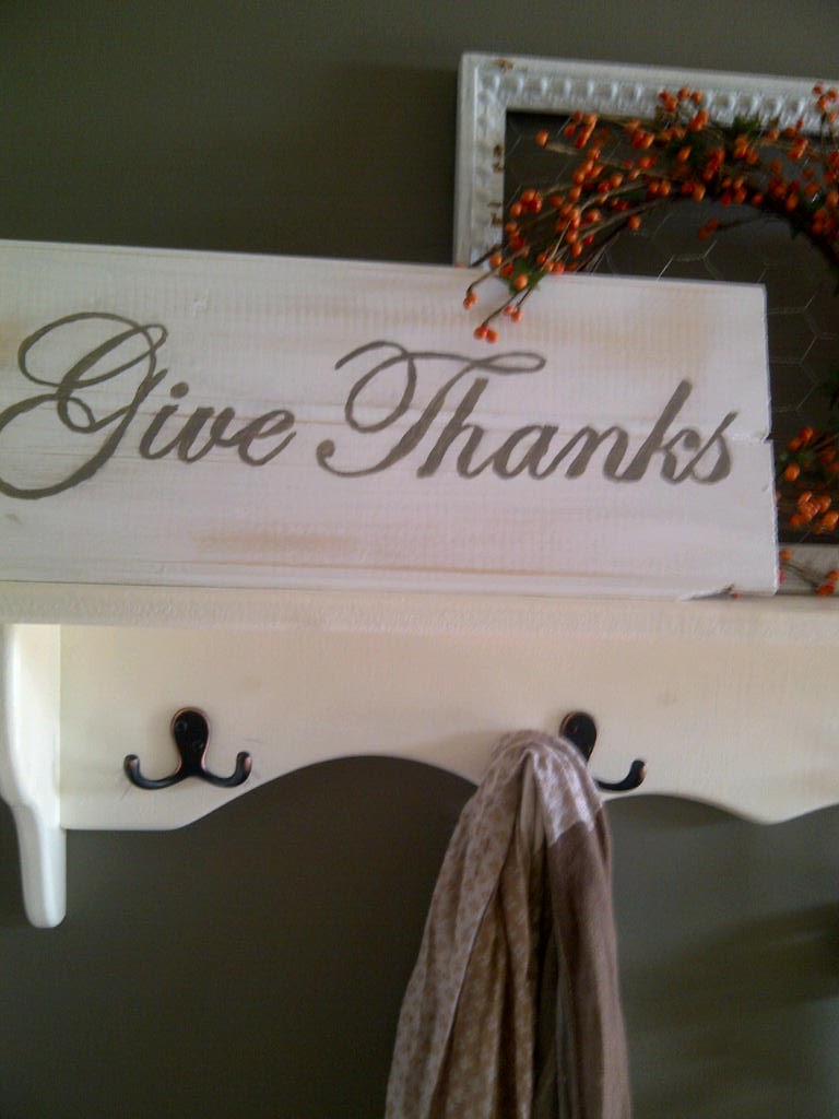 brick-home-love-vintage-give-thanks-sign