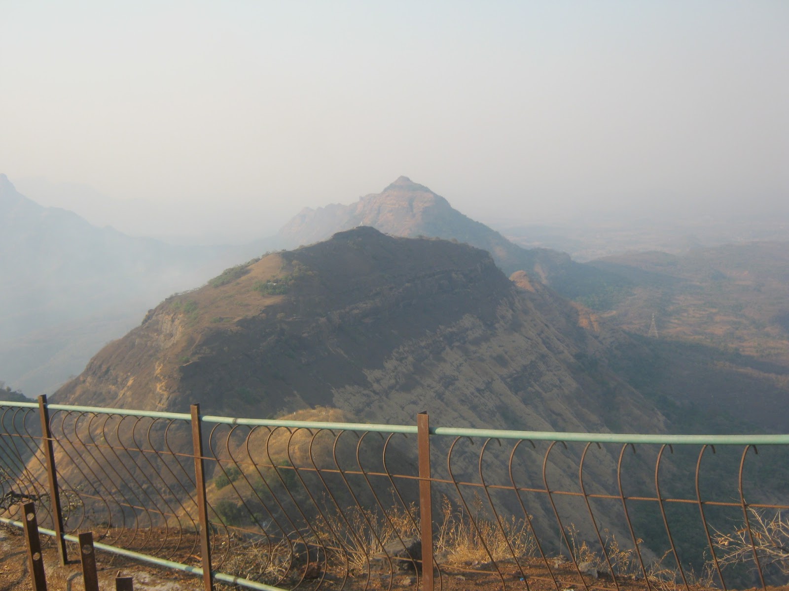TOURIST PLACES, RESORTS, ONE DAY PICNIC PLACES TO VISIT NEAR PUNE, MUMBAI.: Matheran ...1600 x 1200