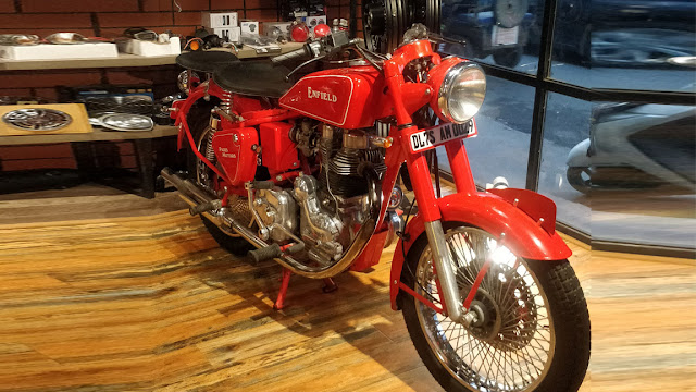 Royal Enfield Vintage (Bajrangi)