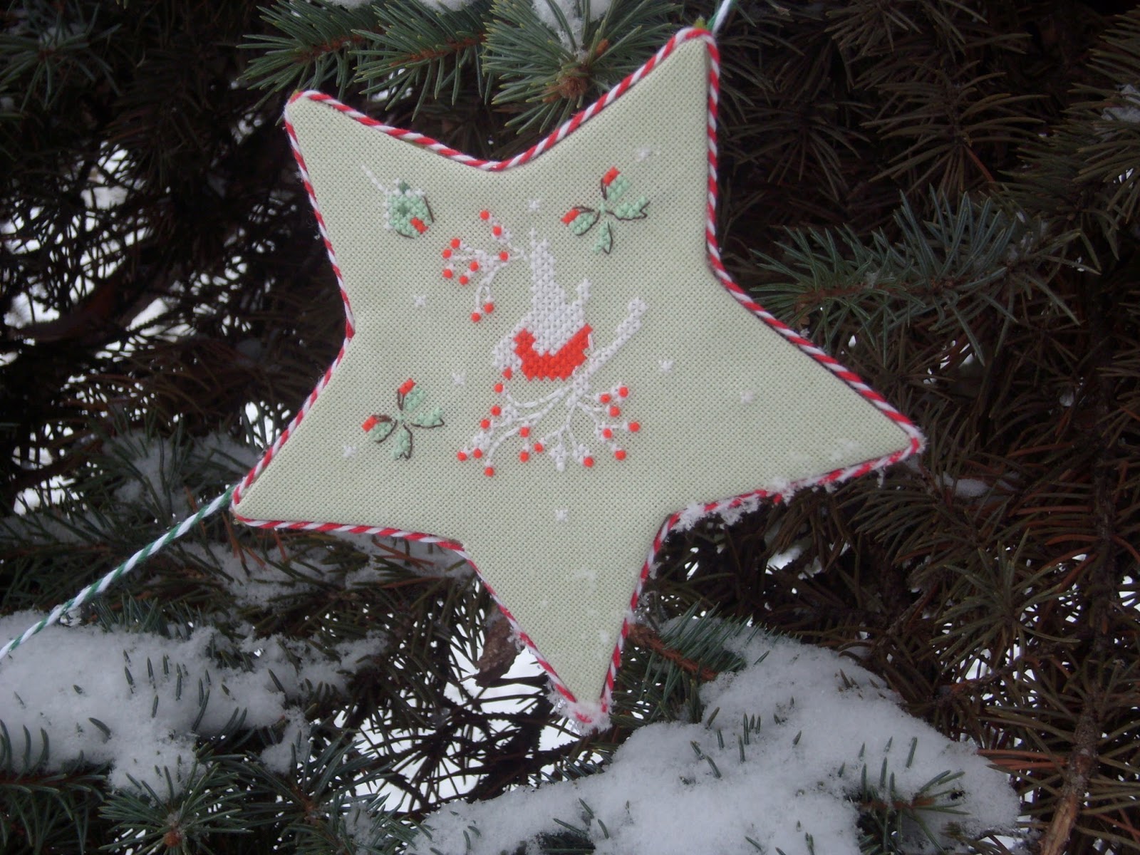 Gala Broderie: Новогодняя гирлянда