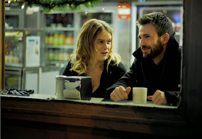 Alice Eve and Chris Evans in Before We Go