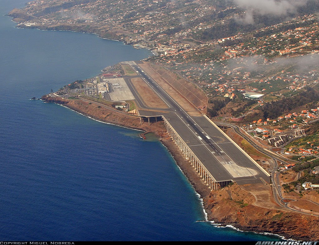 50 ANOS DO AEROPORTO DA MADEIRA ~ PORTA DE EMBARQUE 04
