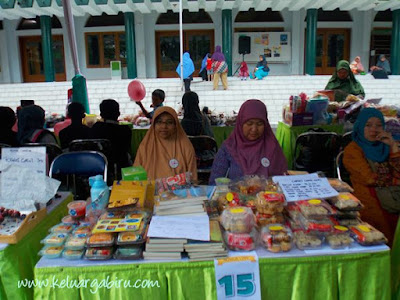 Bazar Milad ke 6 YDSF Malang