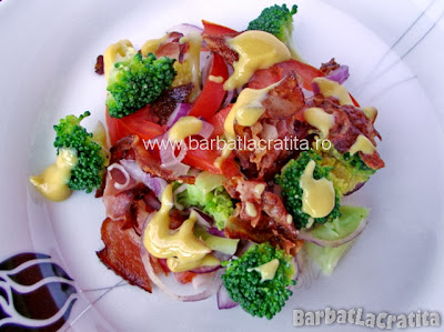 Salata de broccoli cu bacon reteta