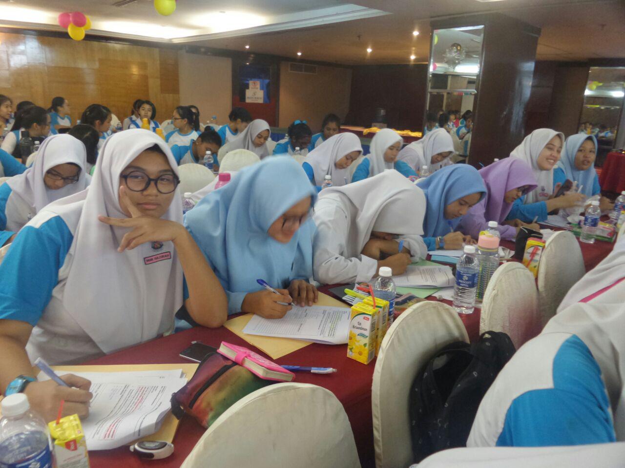 Pilihan di sekolah perdagangan