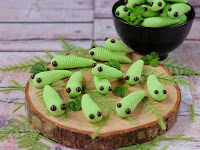 Cara Membuat Resep Kue Ulat Sagu Hijau (Caterpillars Cookies)