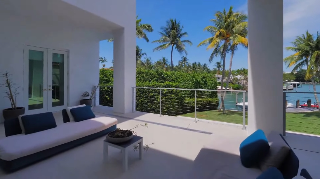33 Interior Design Photos vs. 481 S Mashta Dr, Key Biscayne, FL Luxury Home Tour