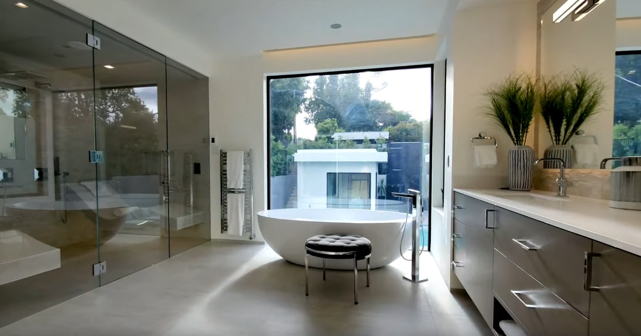 51 Photos vs. $6.4 Million Jaw Dropping Modern Residence in Los Angeles | LUXURY LISTING - Luxury Home & Interior Design Tour 51 Photos vs. $6.4 Million Jaw Dropping Modern Residence in Los Angeles | LUXURY LISTING - Luxury Home & Interior Design Tour