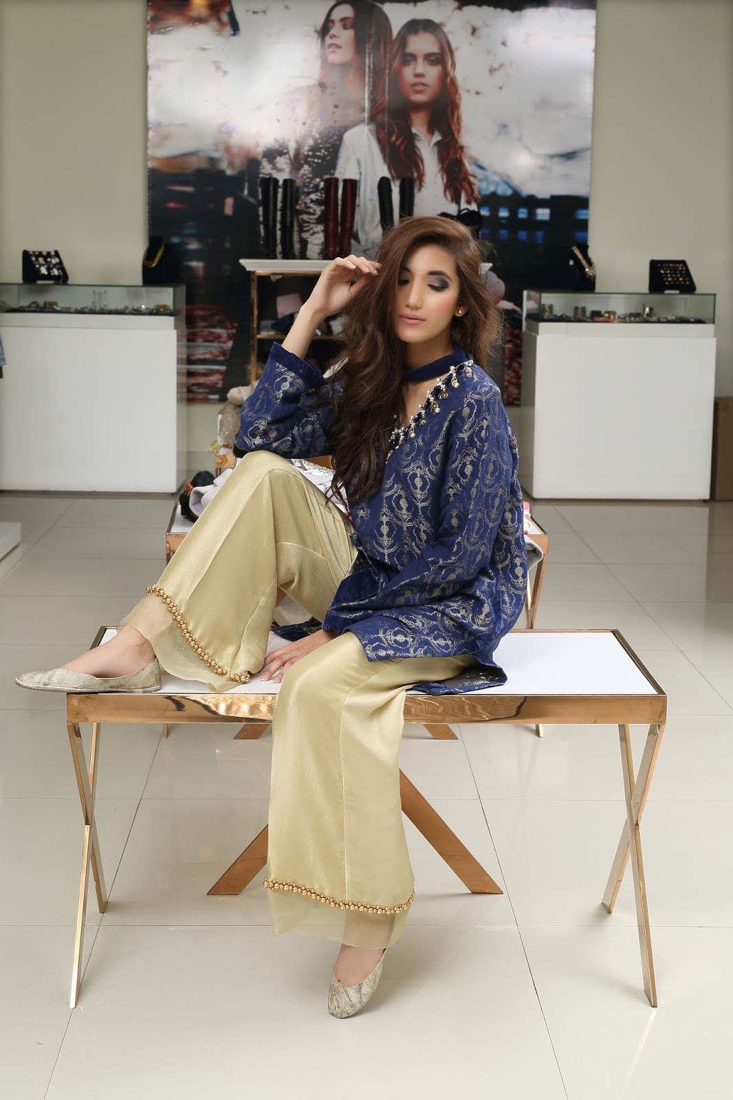 Gorgeous Pakistani Stylist Anaum Hammad Goes Uber-chic With Cross Stitch's Latest Pret Collection