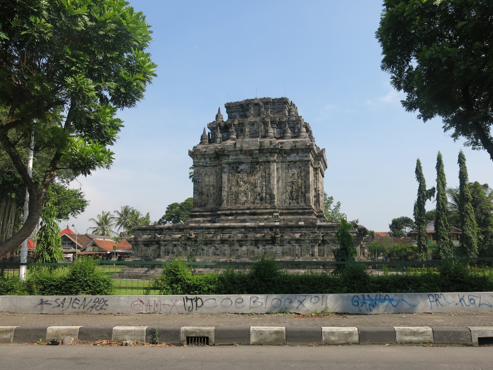 Gambar Wisata Candi Mendut Carapedia Gambar Penjelasannya di Rebanas