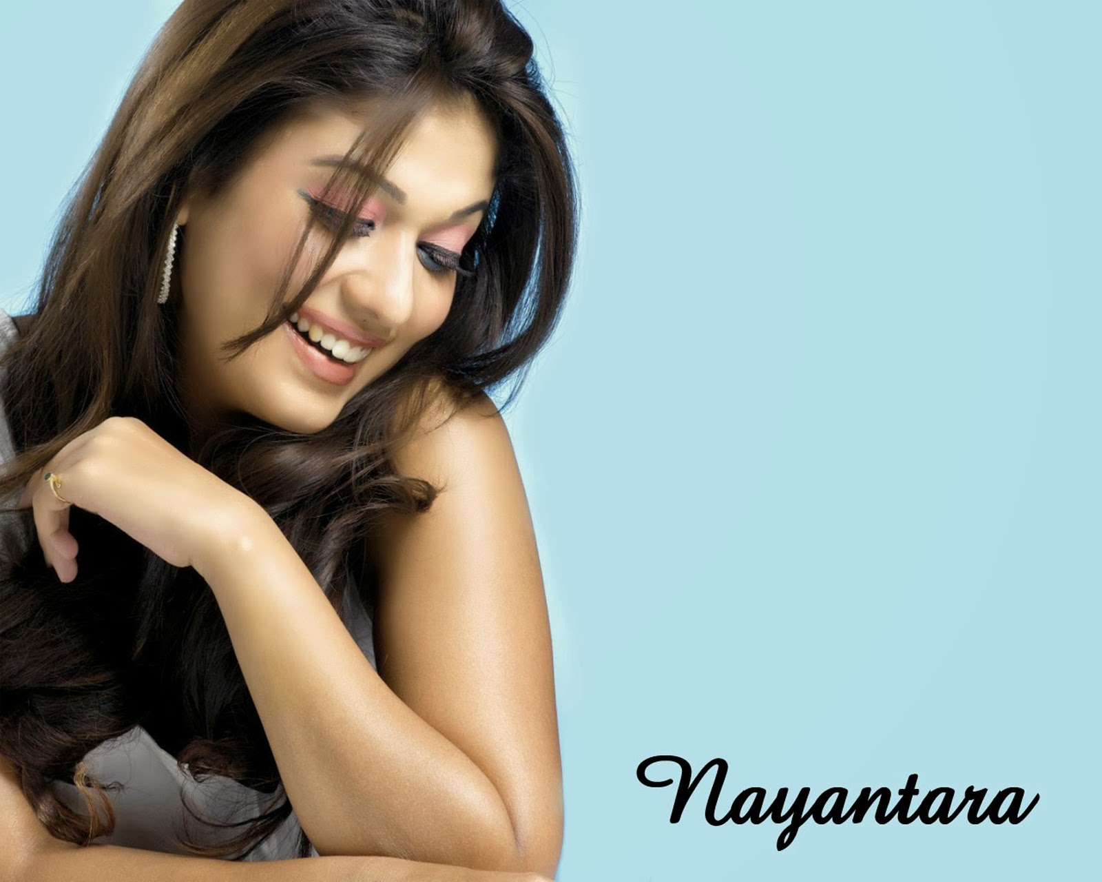 Nayanthara Hot HD Photos Wallpapers
