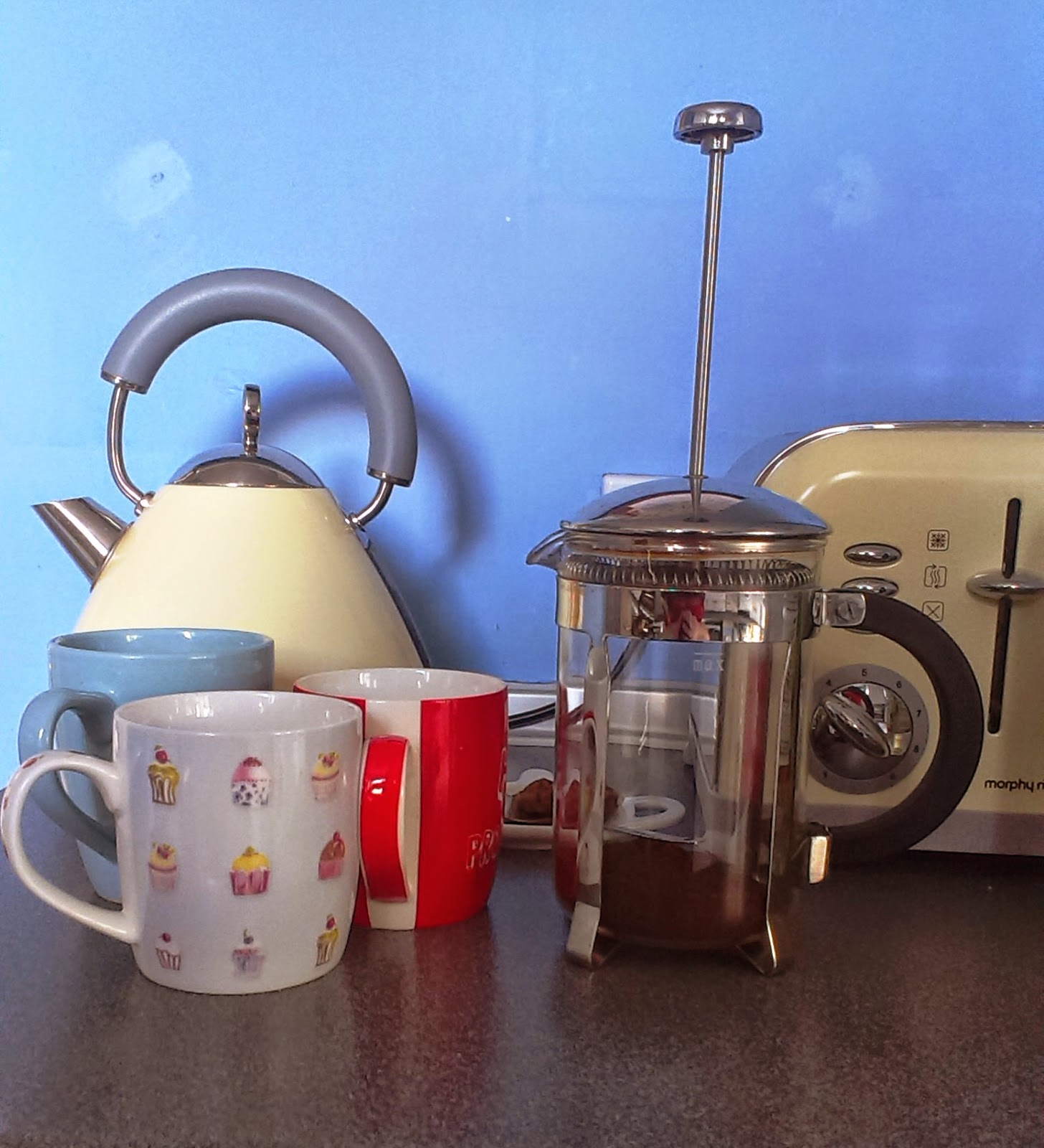 10am - tea and coffee