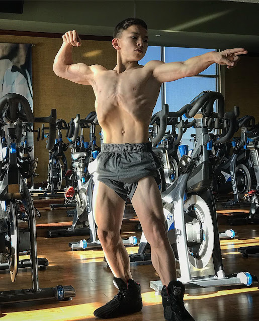 15 YEAR OLD BODYBUILDER SHOCKS THE WORLD WITH HIS AMAZING PHYSIQUE ...