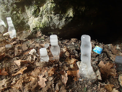 Zakrzówek, Skałki Twardowskiego, Jaskinia Twardowskiego, lodowe stalagmity