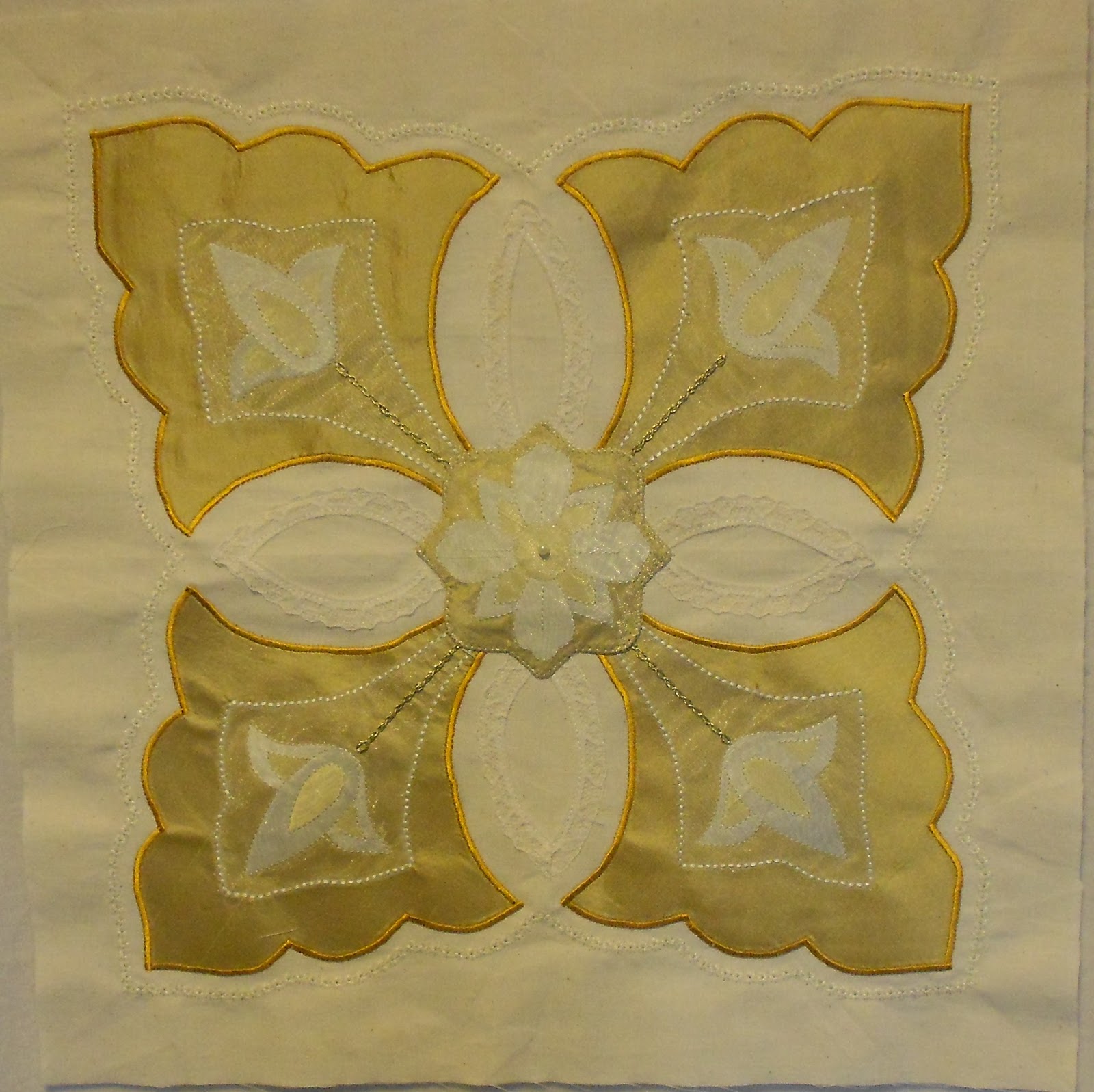 Chez Budsmam Silk quilt shadow applique block