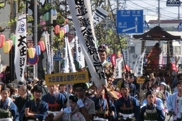 太田道灌像（伊勢原市役所）