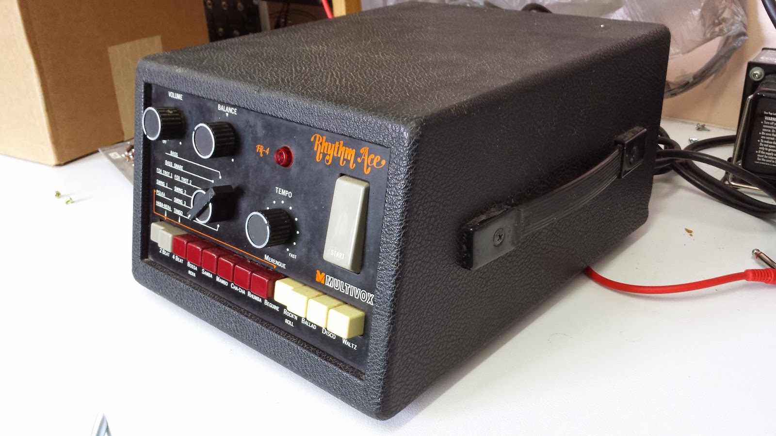 JonDent - Exploring Electronic Music: Ace Tone (Roland) FR-4