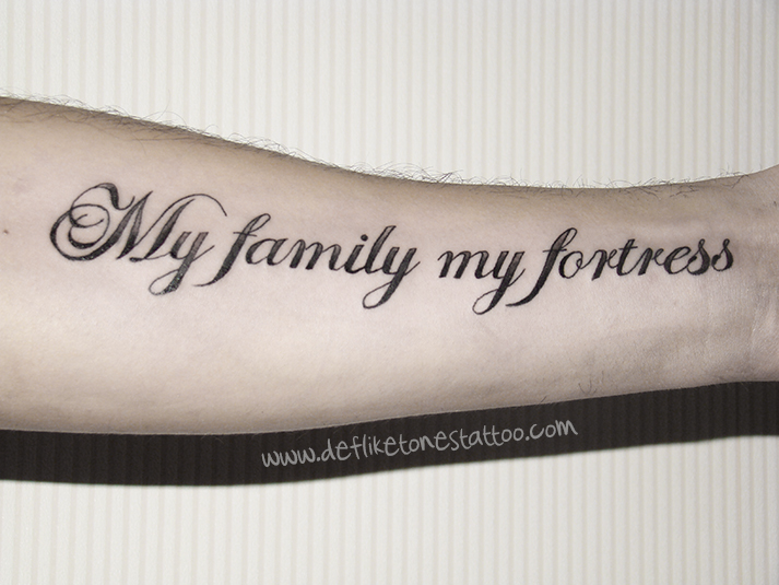 My children my life. Тату надписи. Тату семейные надписи. Татуировка надпись на руке. Тату на руке мужские надписи.