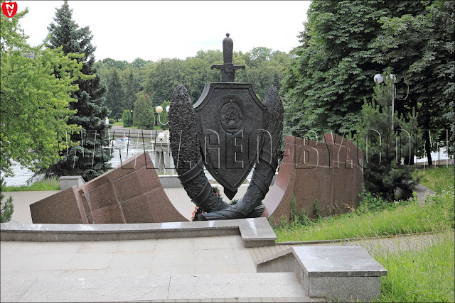 Памятник погибшим при исполнении сотрудникам и военнослужащим МВД