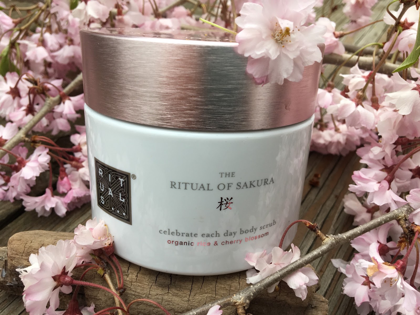 Health & Lifestyle Management The Ritual of Sakura Body Scrub