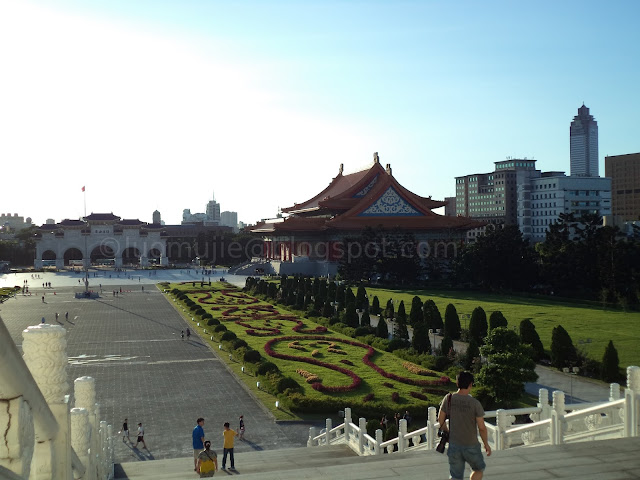 Sun Yat-sen Memorial Hall and Chiang Kai-shek Memorial Hall