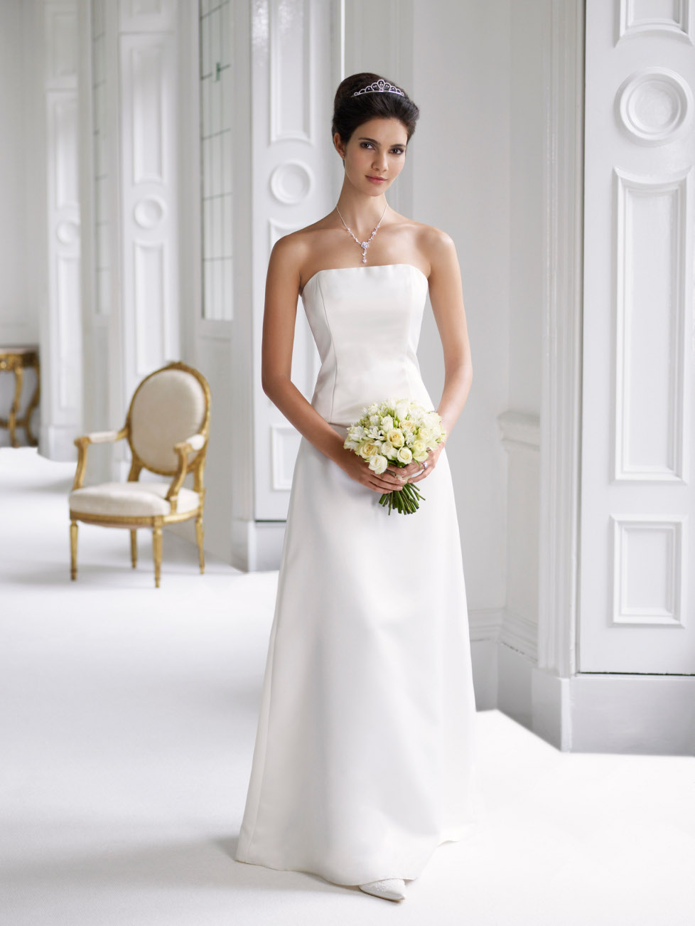 Plain Elegant White Wedding Dress Designs