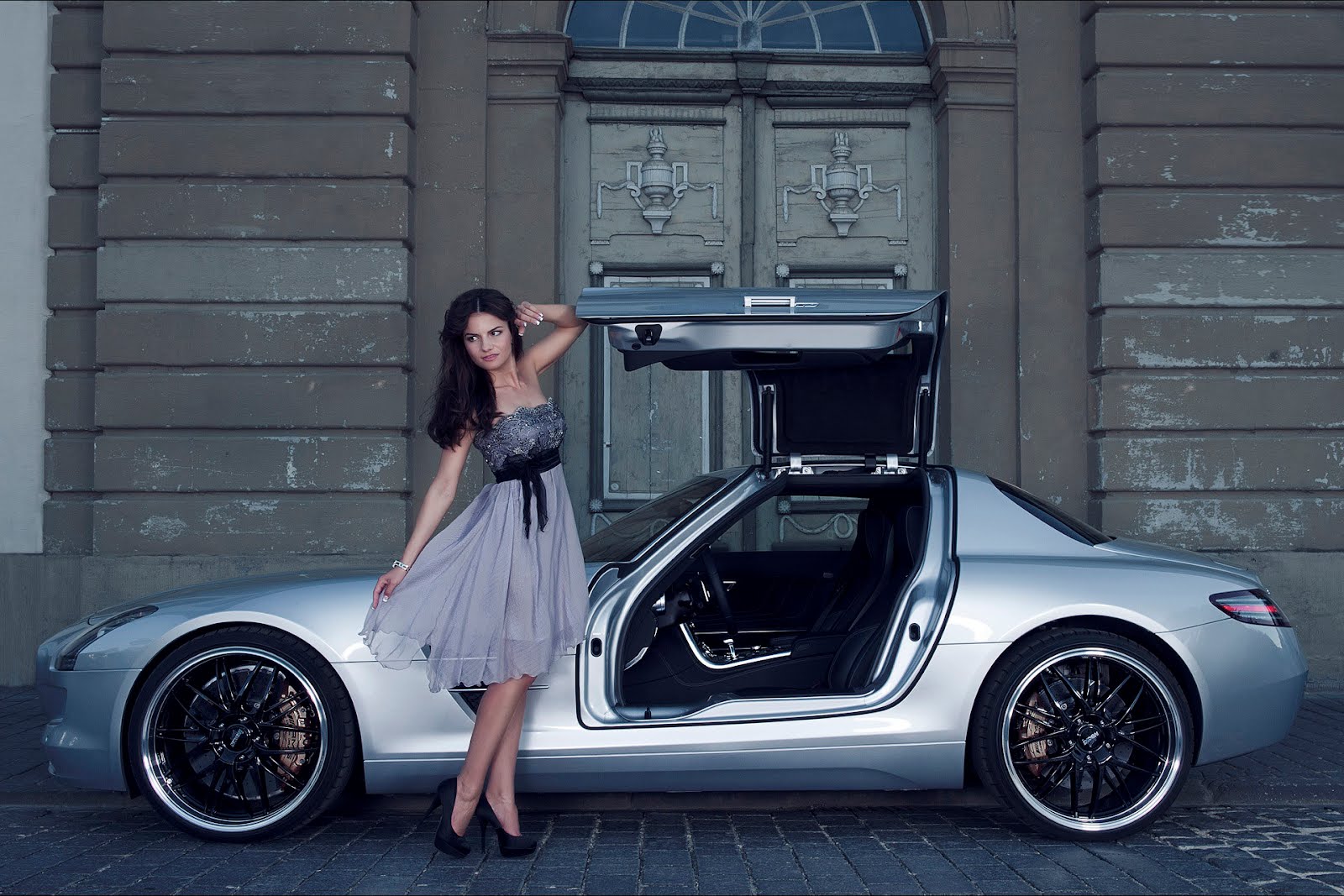 Mercedes benz babe