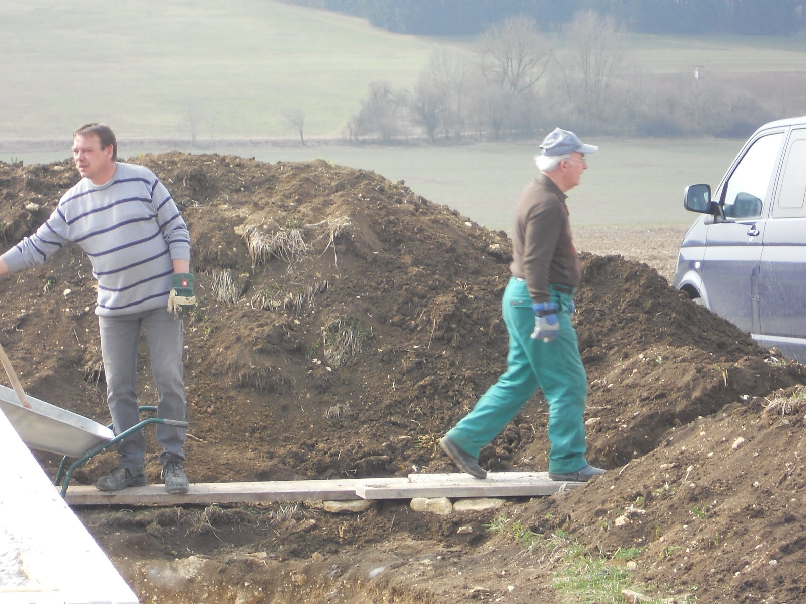 Blog von Aga und Chrissi: Fundamente betonieren