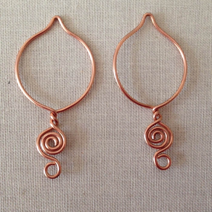 Free Earring Tutorial from my most popular Pinterest Pin - Lisa Yang's Jewelry Blog