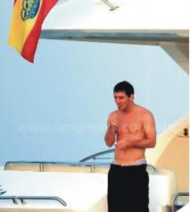 messi fumando en ibiza