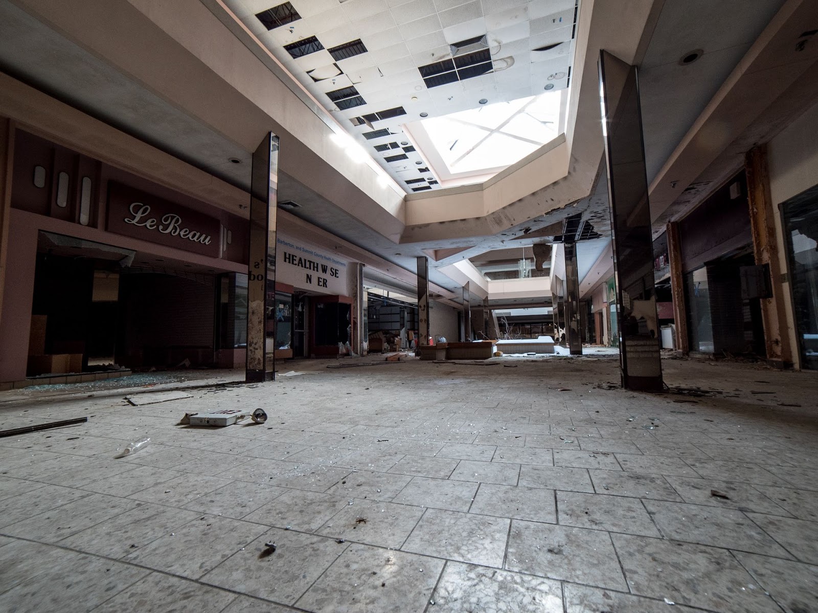 Deserted Places The abandoned Rolling Acres Mall in Ohio