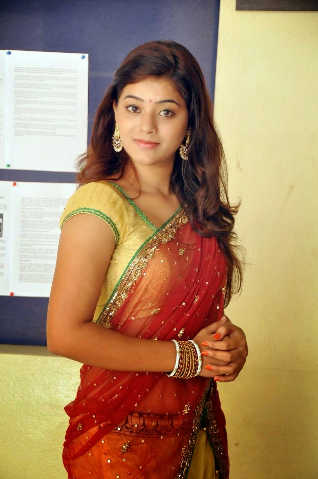Sexy South Indian Actress Hot Pics In Saree Hd Art