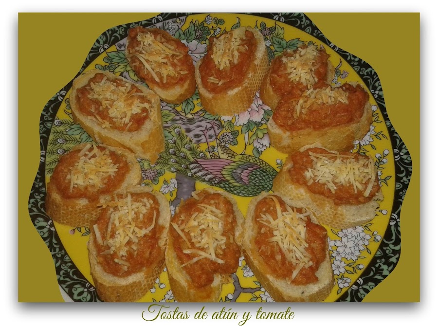 tostas de atún y tomate