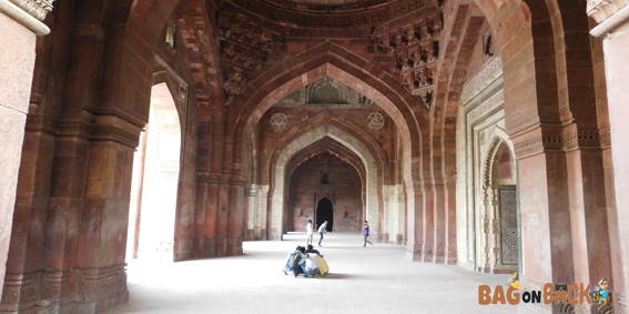 Qila-I-Kuhna-Mosque-Delhi