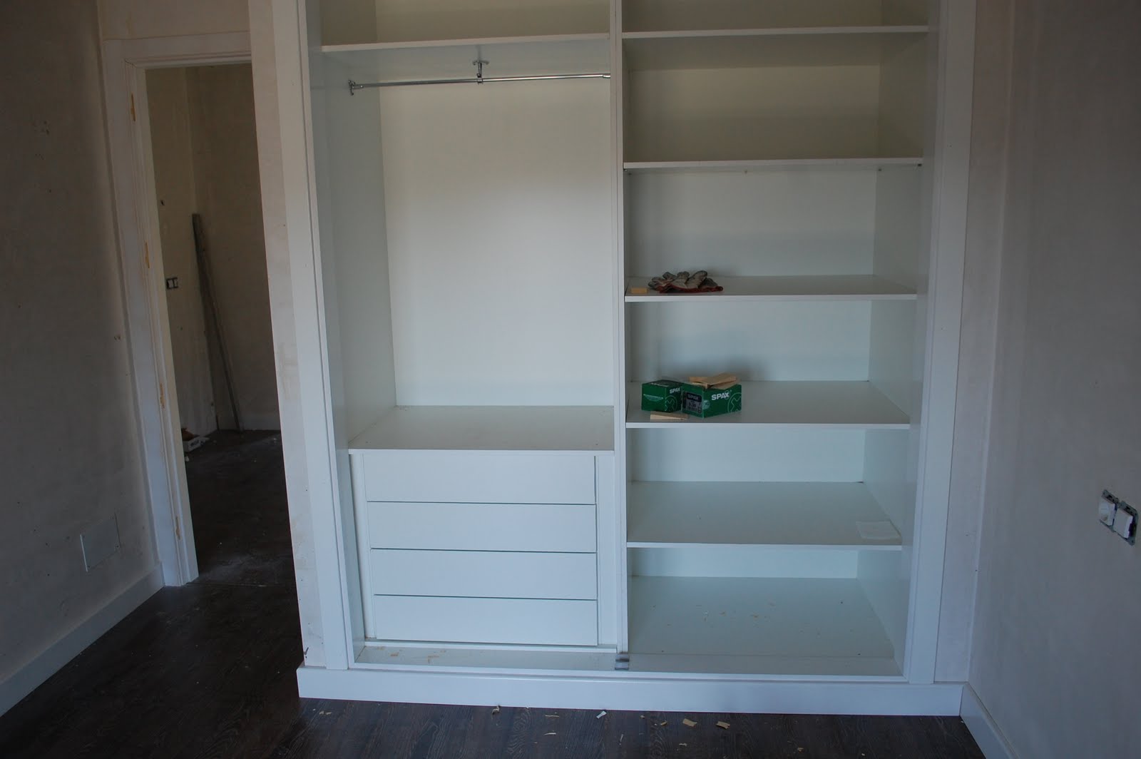 PROMOCIONES E INVERSIONES K2 SL: ARMARIOS.