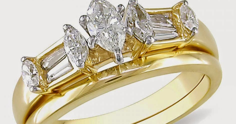 Oval Diamond Yellow Gold Wedding Ring Sets for Her Design