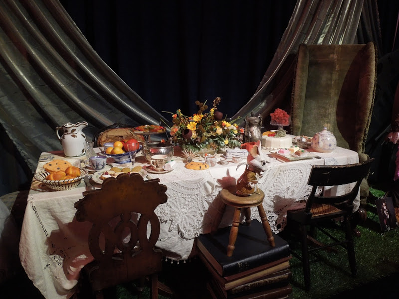 Alice Wonderland Mad Hatter tea party props