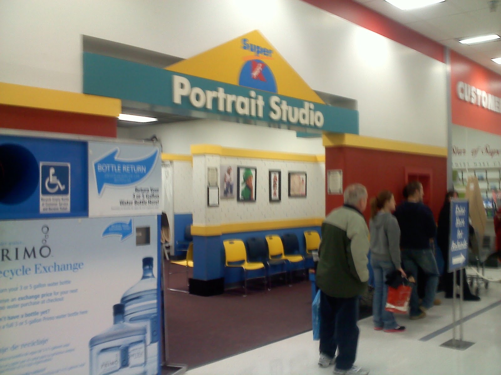 Dead and Dying retail Super Kmart in Mentor, Ohio