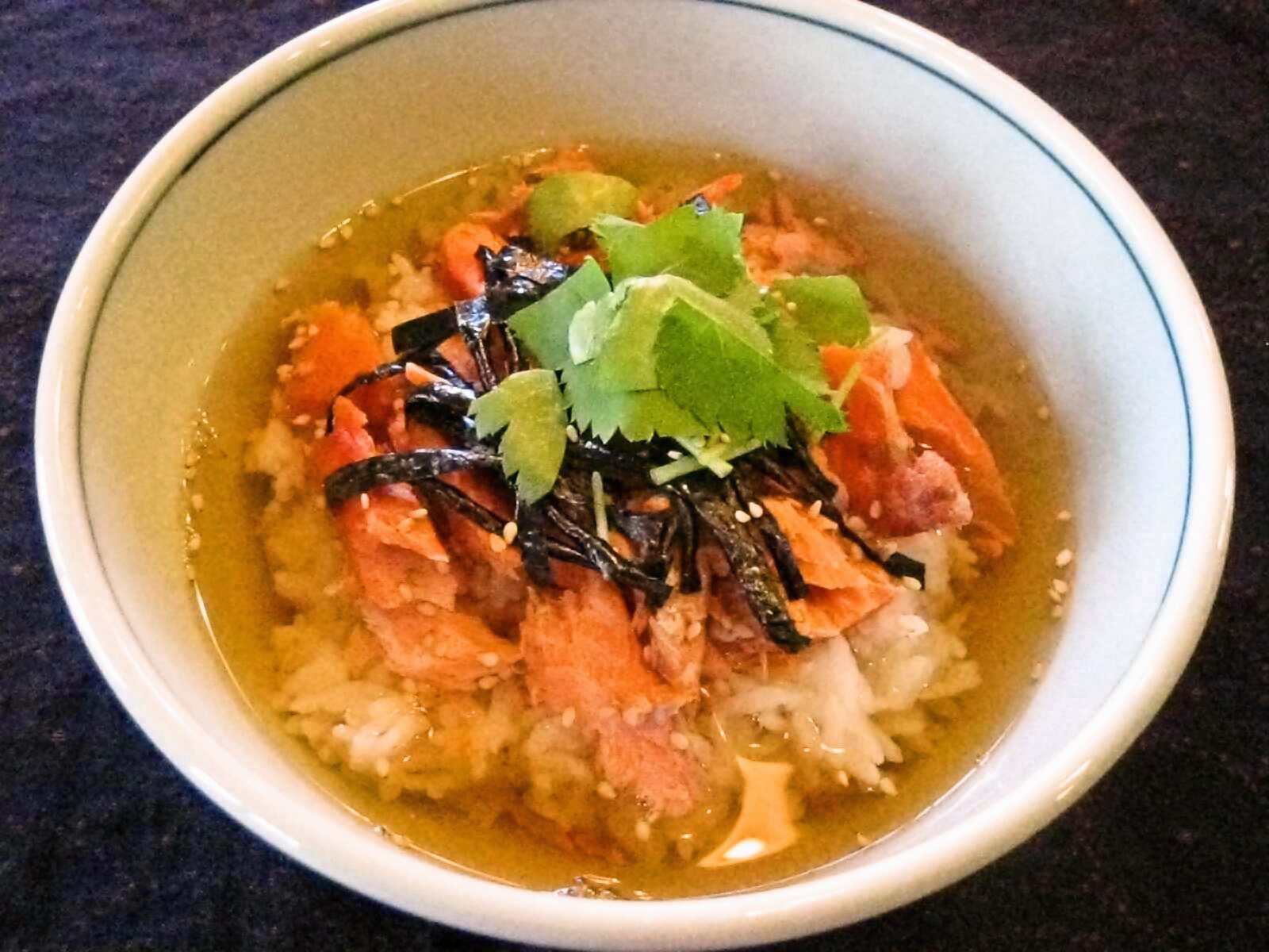 Recipes for Tom Sakechazuke (dashi) / rice with grilled salted salmon