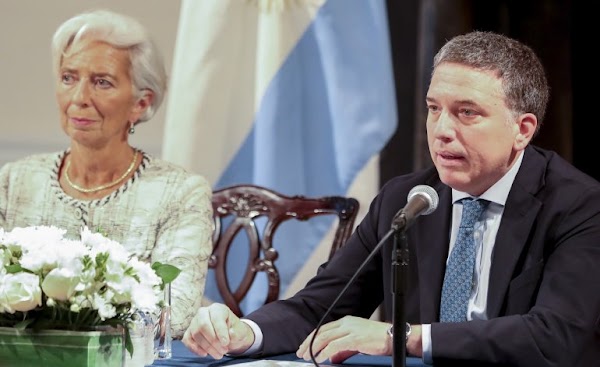 El FMi evaluó que el crecimiento mundial será más bajo por culpa de Argentina El FMi evaluó que el crecimiento mundial será más bajo por culpa de Argentina