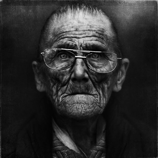 Черно-белый протест. Lee Jeffries 21