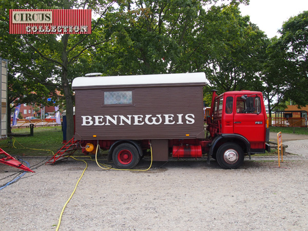 camion roulotte habitation. de cirque Benneweis